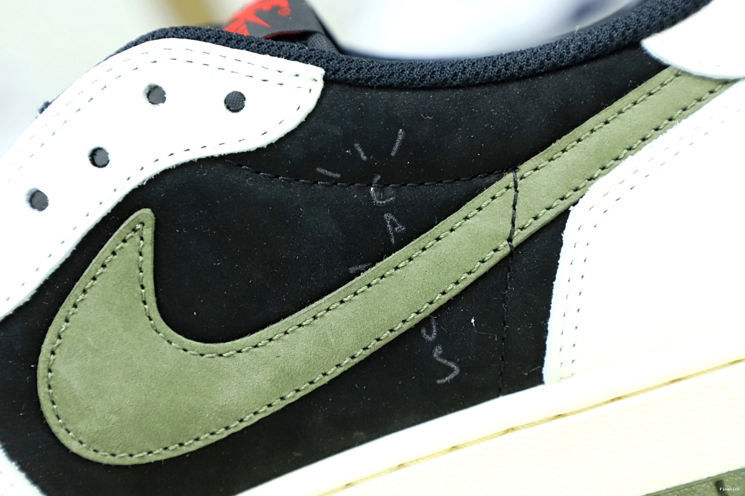 1 LOW NIKE TRAVIS X OG AIR “Olive” SCOTT JORDAN 0306